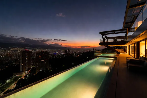 Villas & Penthouses